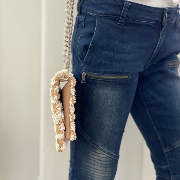 Express fold over shoulder/clutch bag - Picture 4 of 11